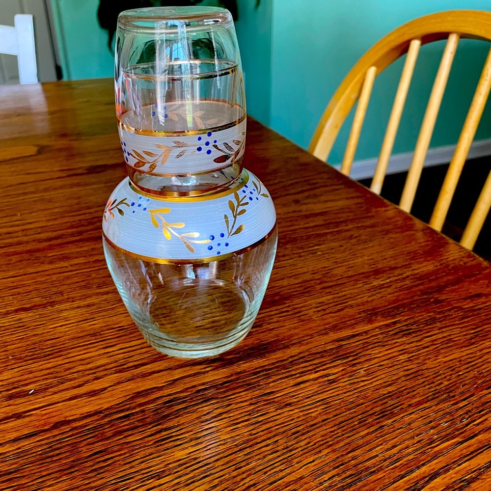 Decanter and glass set